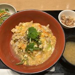 鶏と鉄板焼 宮本 - 