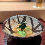 303485919 - ⑥「イカゲソのがんもと天草スジノリ、丸ズッキーニの炊き合わせ」