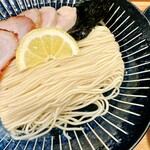 RAMEN MEIKIRA - チャーシューつけ麺(どアップ)