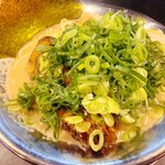 RAMEN HITONI YASASHIKU - 葱こってり+半コツ