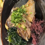 ニューロバタ カタナ食堂 - あら炊き。鯛を注文。