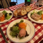 パザパ - 田舎風お肉のパテ、鶏レバーのムース、豚のゼリー寄せ