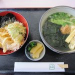 蛸八 - わかめうどんと天丼