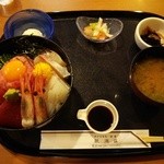 レストラン潮彩 - 特選海鮮丼（1,800円）
