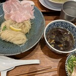 おダシと銀しゃり 中華そば 虹空 - 