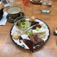 ザ タヴァン グリル＆ラウンジ - 