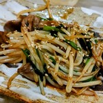 全席個室 鶏と魚が旨い店 鶏きち魚きち - 雲仙しまばら鶏のハツニラ炒め