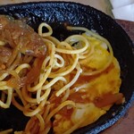愛会亭 - スパゲティの下には薄焼き卵