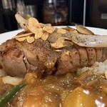CoCo壱番屋 - 料理写真:肉塊LEVEL1でコレです。
LEVEL2になると1.5倍、LEVEL3になると2倍てな感じでボリュームが上がってゆきます。
