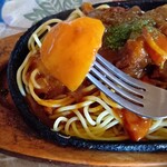 愛会亭 - カツカレースパゲティ　大きなお芋がゴロリ