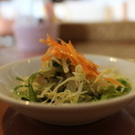 ダイニングキッチン・オガッシ - ランチのサラダ