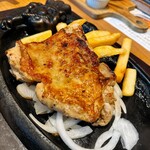 ブロンコビリー - 料理写真:炭焼きチキンステーキ