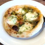 ガスト - 料理写真:ちょいピザ マルゲリータ