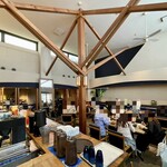 GULF’s transit table - 店舗内観