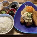 わびすけ食堂 - アジフライ&いぶりがっこタルタル唐揚げ