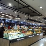 Tesco Lotus On nut Food Court - 