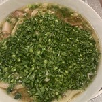 焼豚らーめん じゅんこ - ニラ投入❗️