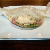 けやき坂 - 長崎県産ぶどう真鯛と野菜入り包み焼きトリュフストック