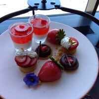 DINING & BAR TABLE 9 TOKYO - 