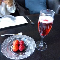 DINING & BAR TABLE 9 TOKYO - 