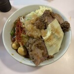 成蹊前ラーメン - 料理写真:パッと見は二郎に見えない。だがら破門かね