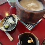 吟八亭 やざ和 - 蕎麦がき　1,450円　ちゃんとシェア出来るように二人分の取り皿も来ます。