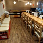 まがり　かいだんの下 - 中