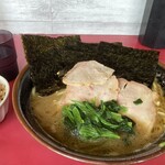 303548966 - 中盛ラーメンとそぼろご飯です☆　2025-0603訪問