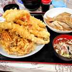 ヤマタくん - スペシャル穴子天丼！煮付けも付いてます❗