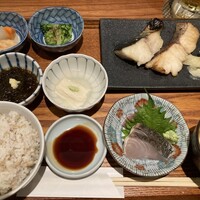 魚とおばんざい 泉士 - 