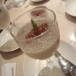 四川料理 龍の子 - デザートは前回同様バジルシードと無花果がのった杏仁