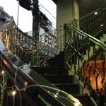 エクソダス - 階段で二階へ♫