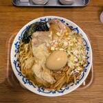 博多醤油ラーメン 月や - ♪煮玉子入り • チャーシュー • ワンタン麺 • 大盛り♪