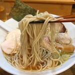 303563804 - 特製地鶏（醤油）麺リフト
