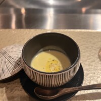神戸 鉄板ステーキ いわさき - 空豆のスープ