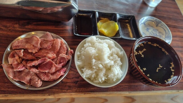 寒河江ホルモンだず｜山形・寒河江の本格ホルモン居酒屋【ディナー～&yen;999】