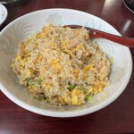 台湾料理龍香苑 - ニンニク炒飯大盛り！ラーメン丼ぶりで。