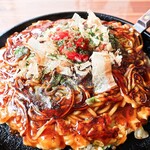 居酒屋キャプ店 - ソース・削り節・青のり・紅生姜で仕上がってます