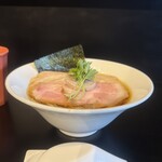 らぁ麺 飛鶏 - 地鶏の生揚げ醤油そば 豚増し
      基本のトッピング+金華豚･黒豚チャーシュー増し
