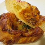 壱弐参 CAFE - ミートソース入りのパン