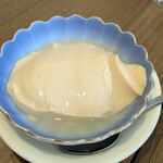 四川飯店 - 杏仁豆腐