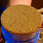 クッチーナ - お料理に使われる圧巻のキャビア♡目の前で盛られていきます♡