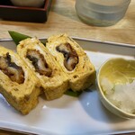 山海房 - 本当は四切れで、一切れ食べてしまいました。