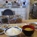 Tempura Ichidai - 定食の飯は中で味噌汁付向いが無料の惣菜