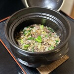 よし町 - あーー良い脂だわーーー。素晴らしい炊き込みご飯。オイリーだけど全く下品な脂じゃなくてサラッとしてんの！ギャルだけど実は名家の令嬢みたいな、んー、この比喩は違うなwとにかく良かったんだよわかるだろ？