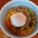 焼肉冷麺やまなか家 - 少ビビンバ