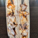 CANARIA SANDWICH - 料理写真:タンドリーチキンとたまご（500円）