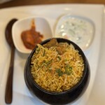 カレーリーブス カフェ＆レストラン - 