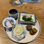 PAUSE - まずは前菜