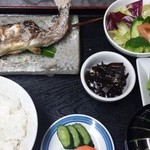 ゆうすげ - 岩魚の塩焼き定食